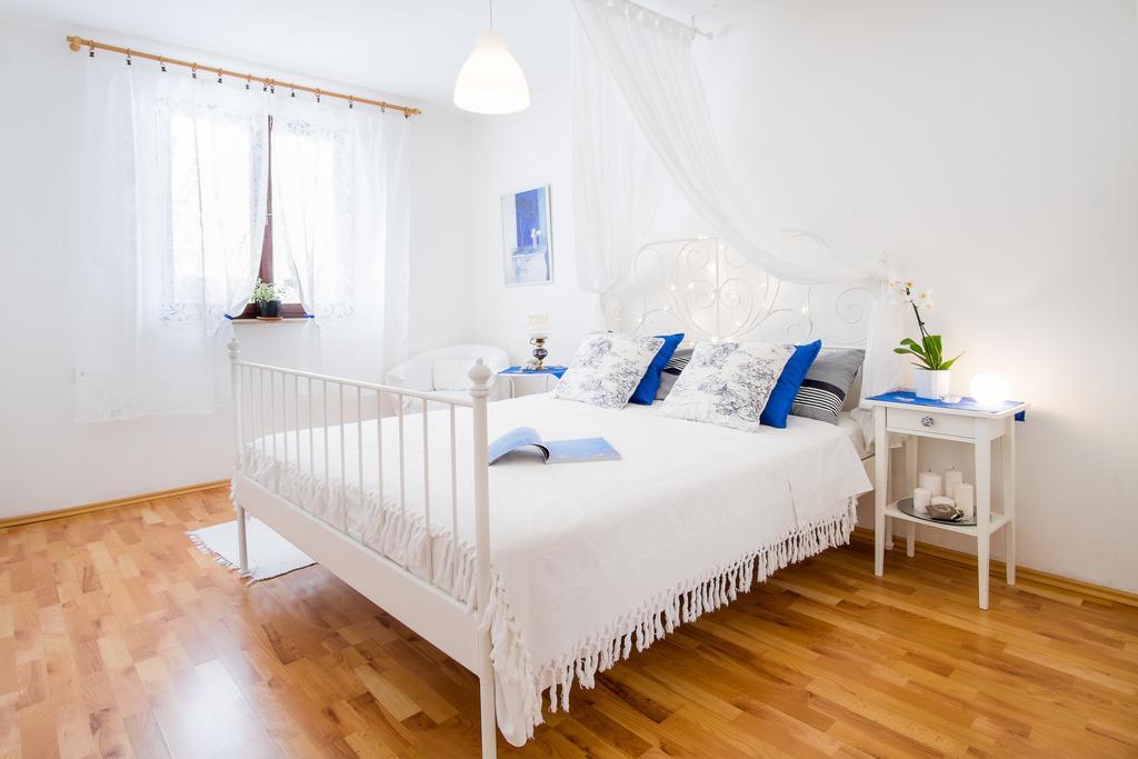 Apartment Katarina Malinska Room photo